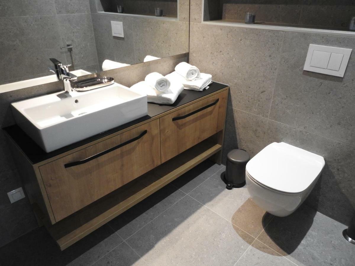 Luxury Apartments Magali ロヴィニ エクステリア 写真