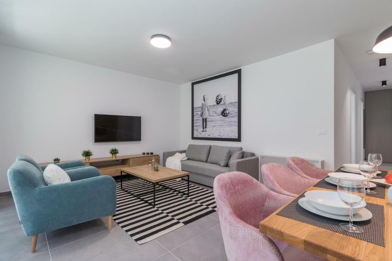 Luxury Apartments Magali ロヴィニ エクステリア 写真