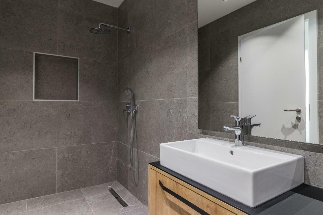 Luxury Apartments Magali ロヴィニ エクステリア 写真