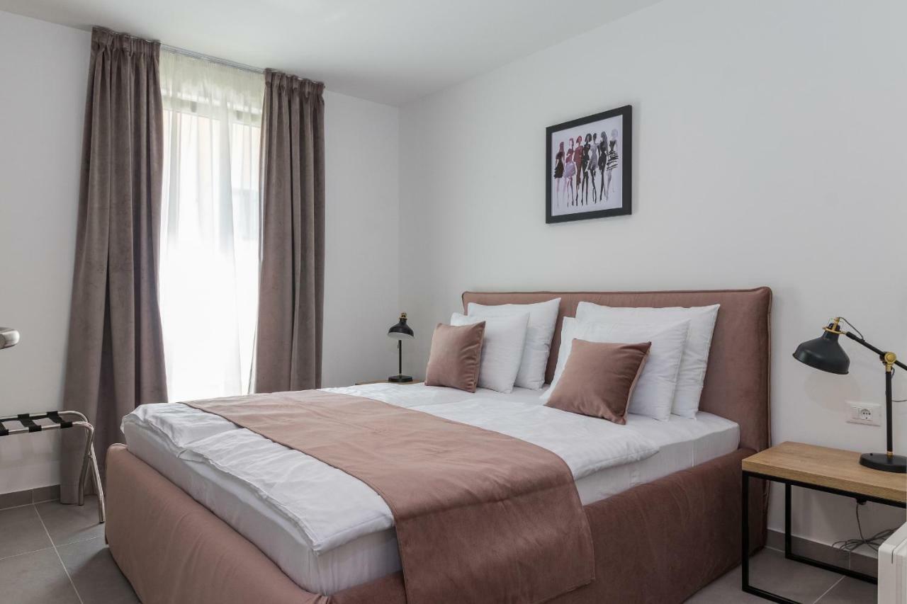 Luxury Apartments Magali ロヴィニ エクステリア 写真