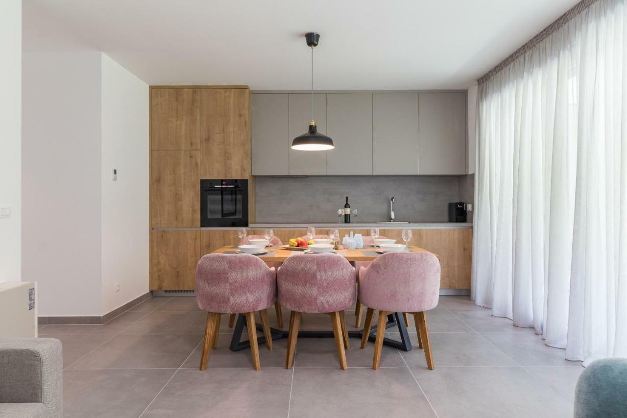 Luxury Apartments Magali ロヴィニ エクステリア 写真