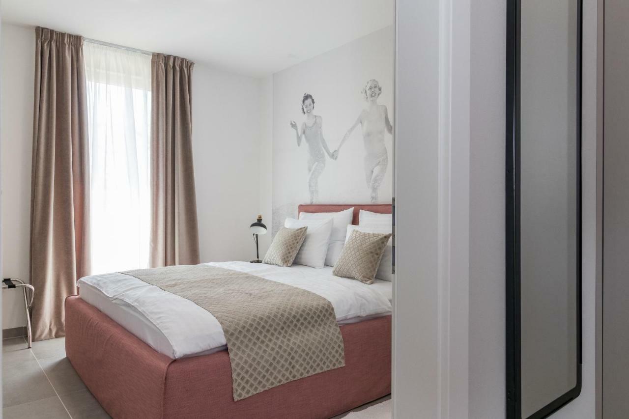 Luxury Apartments Magali ロヴィニ エクステリア 写真