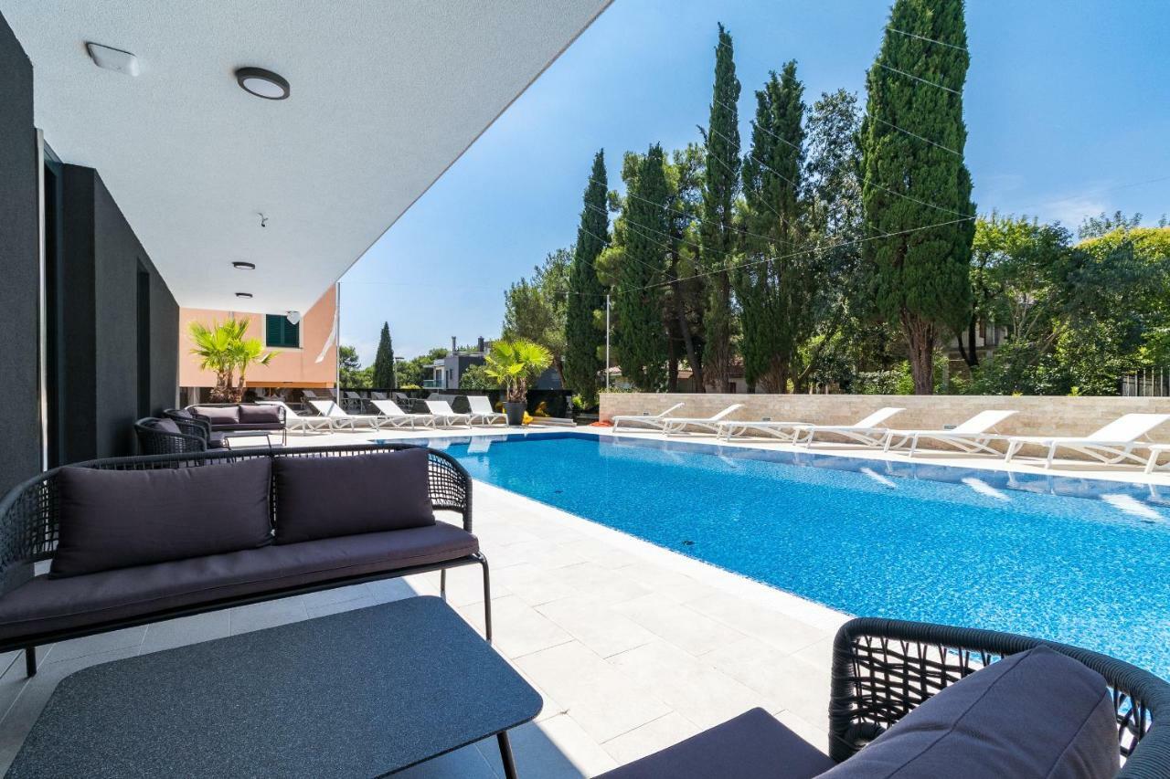 Luxury Apartments Magali ロヴィニ エクステリア 写真