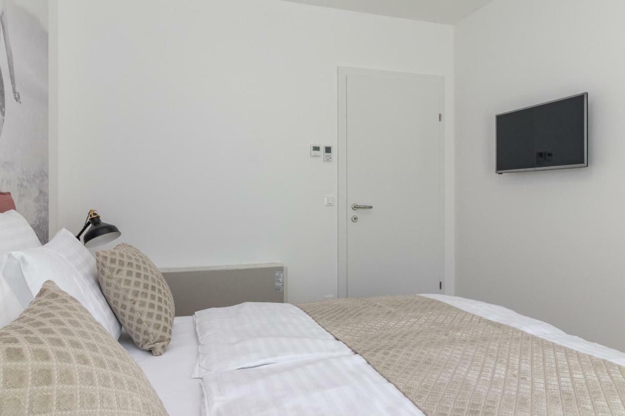 Luxury Apartments Magali ロヴィニ エクステリア 写真